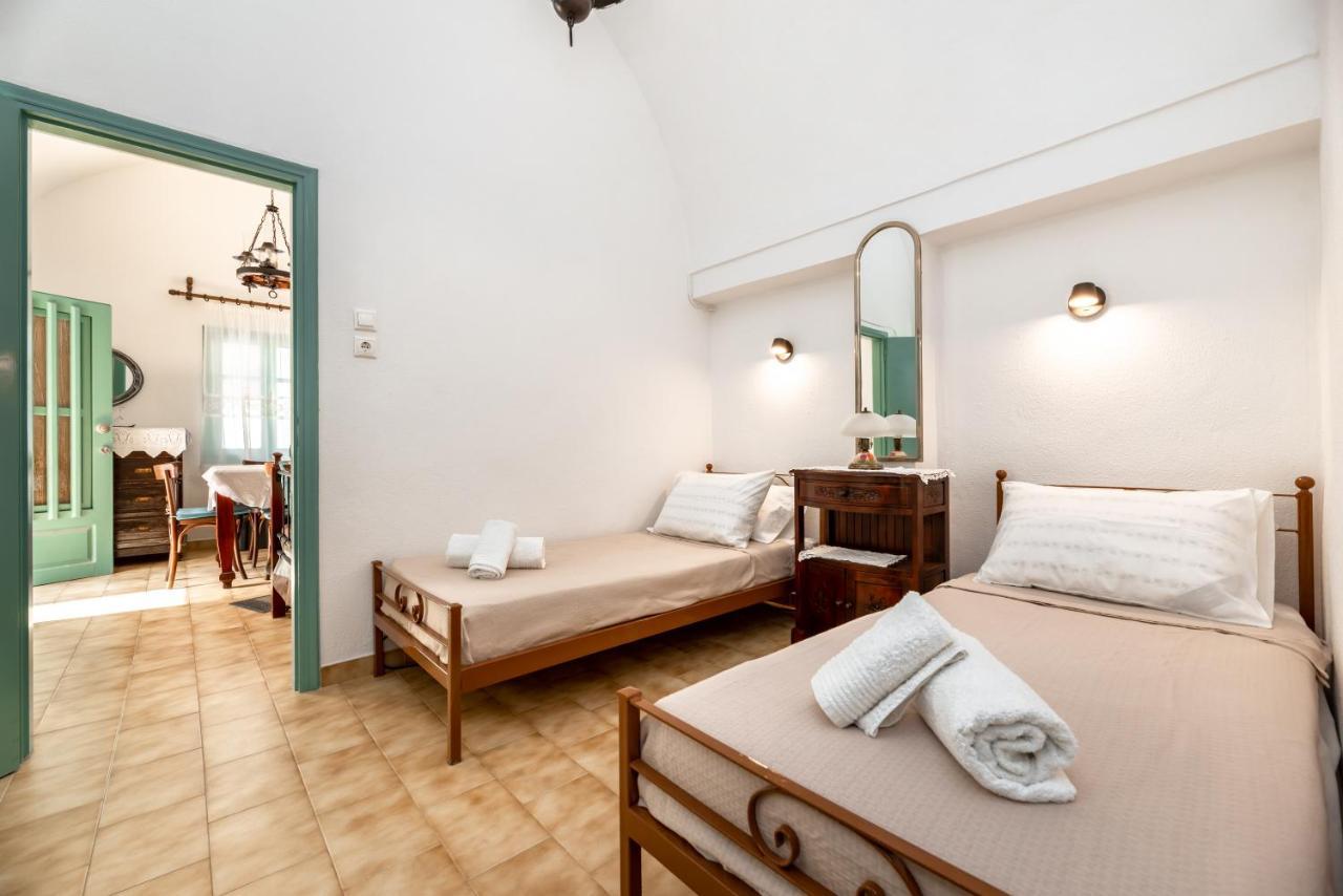 Authentic Santorinian Home Experience Тира Экстерьер фото
