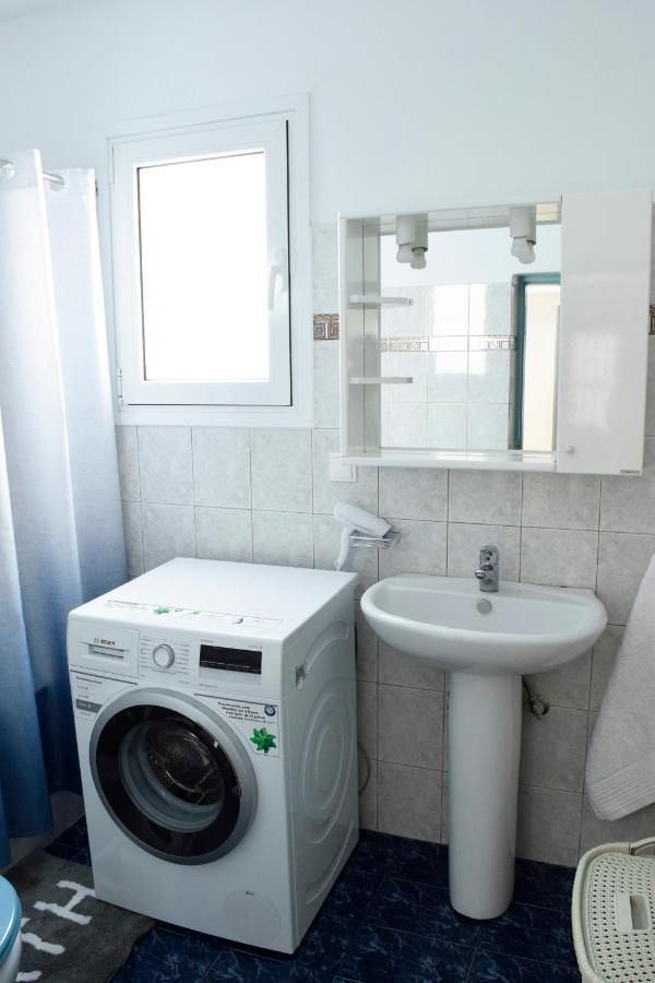 Authentic Santorinian Home Experience Тира Экстерьер фото